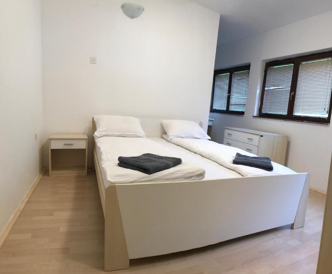 Apartmani Kosuta Т'єнтіште Екстер'єр фото